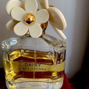 Marc Jacobs Daisy perfume.